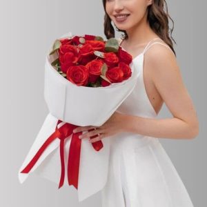 10 red roses bouquet delivery in antalya